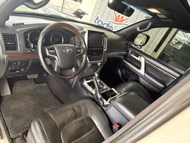 Toyota Land Cruiser año 2020 - Imagen 5