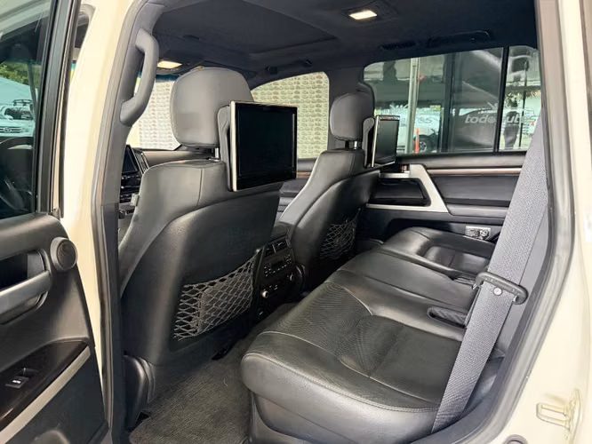 Toyota Land Cruiser año 2020 - Imagen 4