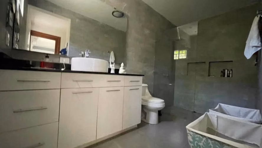 KW - Venta, casa de 2 plantas en Santo Domingo