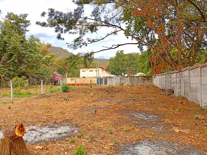EM-Venta Terreno en Residencial Carretera a Ticuantepe 1 . 6 km para adentro - Imagen 3