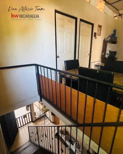 ¡En venta! Propiedad ideal para vivienda o negocio, ubicada en zona comercial de Managua.