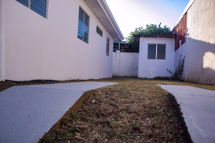 Casa Esquinera Con Terreno Adicional en Praderas de Sandino - Imagen 14