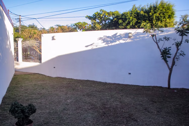 Casa Esquinera Con Terreno Adicional en Praderas de Sandino - Imagen 12