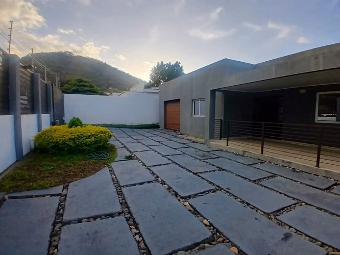 Vendo Hermosa propiedad en Lomas de Monte Verde. LR