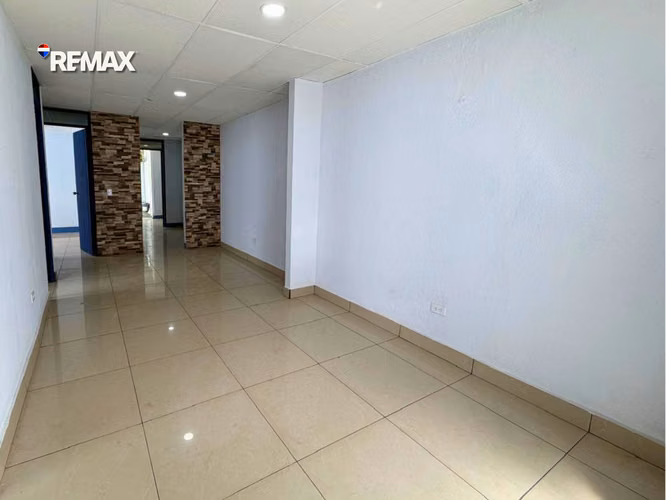 Casa Familiar en Valle Dorado