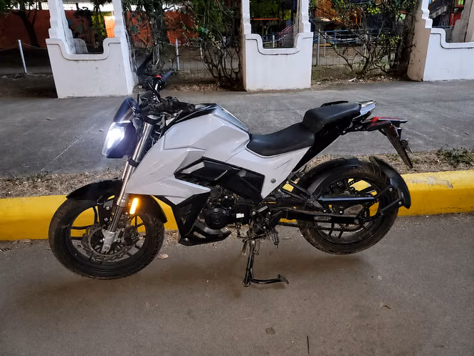 AKT CS5 250 CC 2021 | 11,800 KM | Único Dueño | US$1,400 Negociables