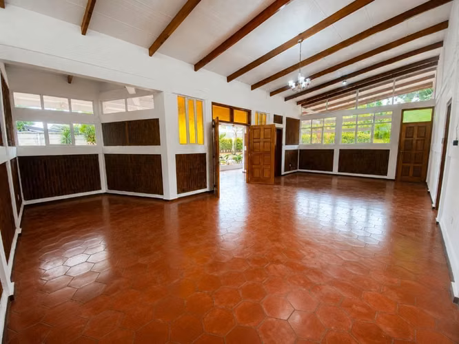 TP - RENTA EN KM 8 CARRETERA SUR / U$750 - Imagen 2
