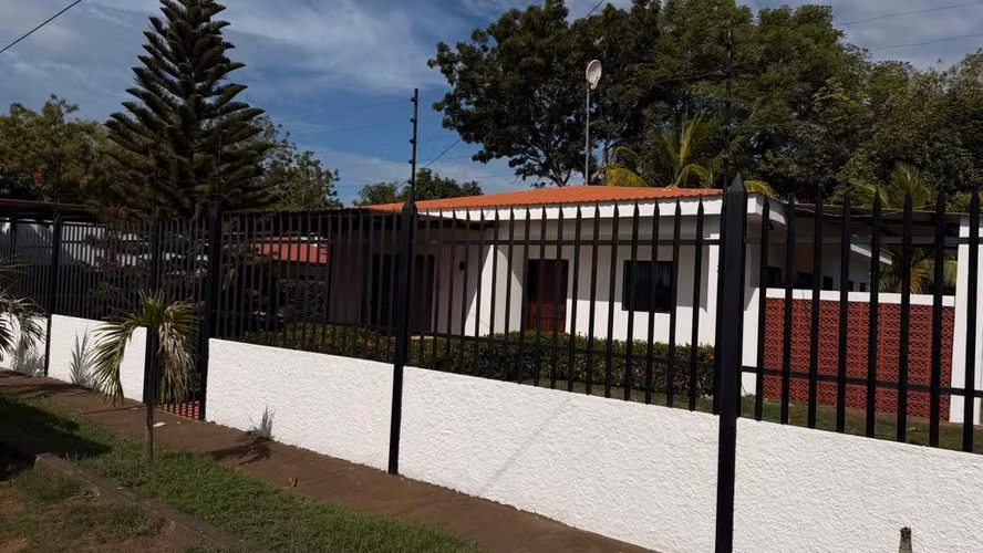AG- Casa Renovada en Renta en Residencial de Veracruz