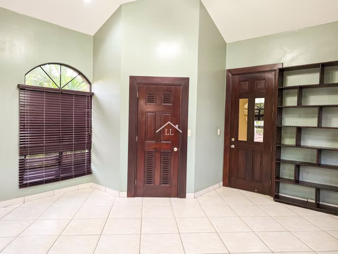 LL - Se Vende Linda Casa en Sector Villa Fontana Sur/Jocote Dulce