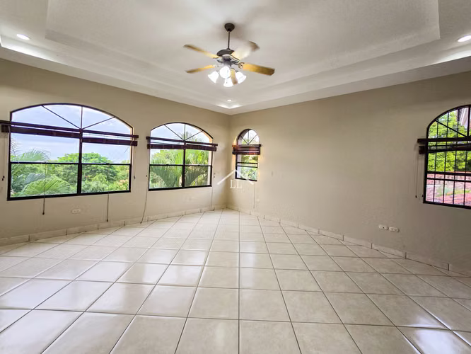 LL - Se Vende Linda Casa en Sector Villa Fontana Sur/Jocote Dulce