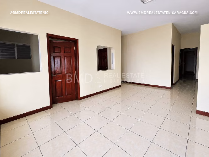 Se renta amplia propiedad comercial en Los Robles 5382 - Imagen 2