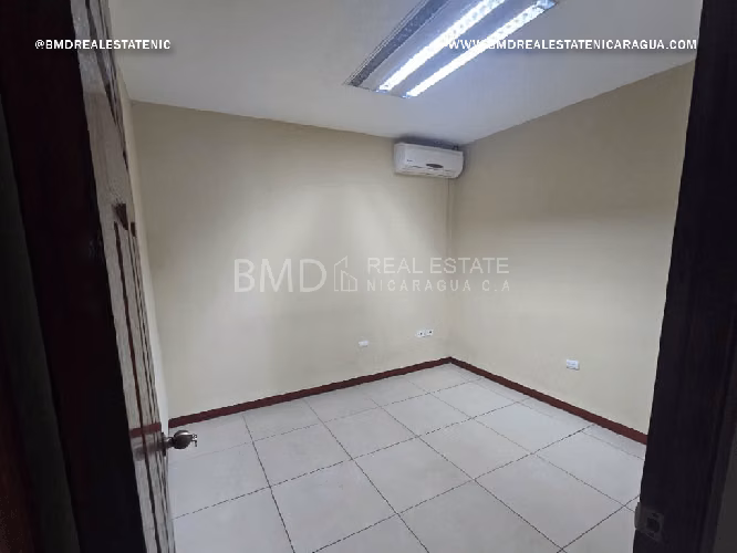 Se renta amplia propiedad comercial en Los Robles 5382 - Imagen 4