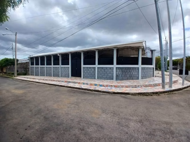  ¡En venta! Amplia y moderna propiedad en Lomas del Valle, Managua.