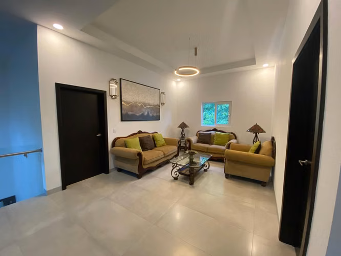 Exclusiva Casa Moderna Estilo Townhouse
