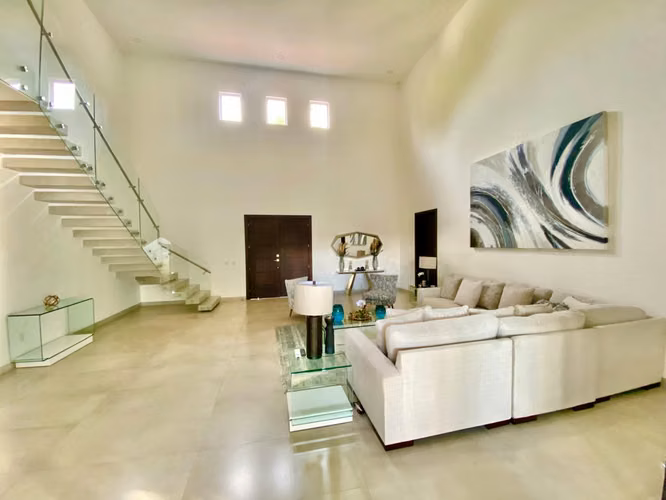 Exclusiva Casa Moderna Estilo Townhouse