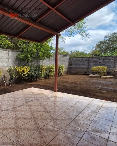 ¡En venta! Propiedad con amplio terreno dentro de residencial, Ticuantepe, Managua.