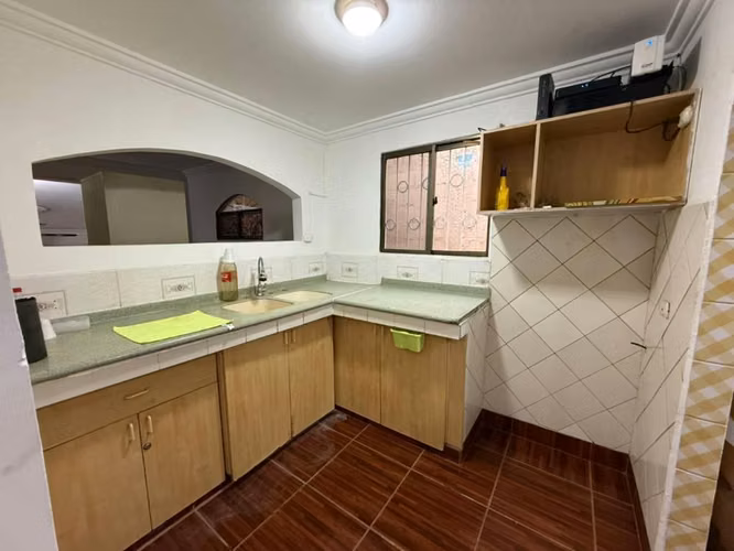 Se vende Casa en Las Brisas!! - Imagen 2