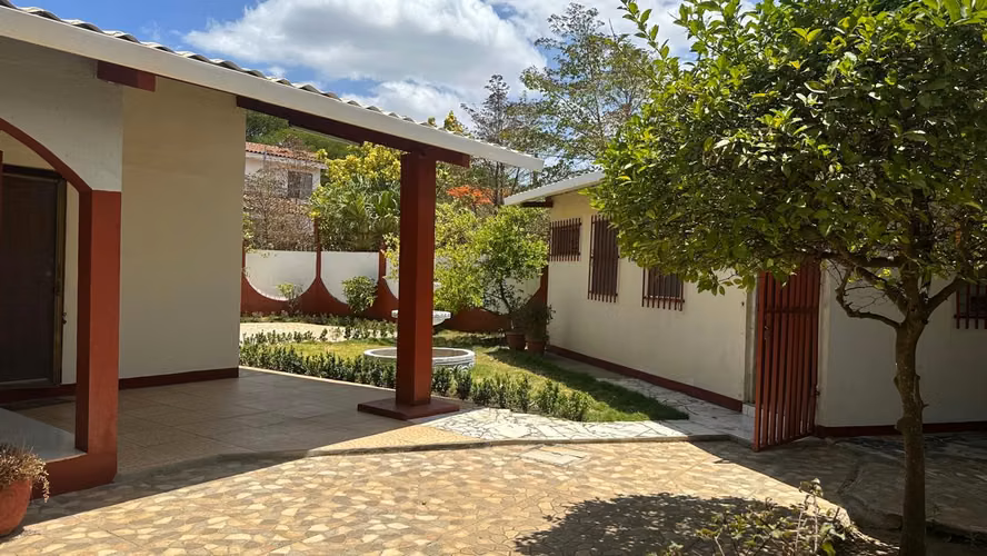 Venta de Hermosa Casa en Carretera  Sur!MP