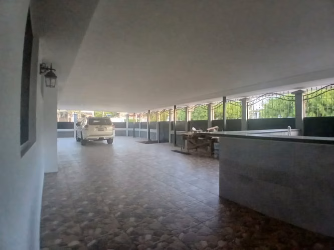 FP: **¡Moderna Casa en Venta en Lomas del Valle, Managua!**  - Imagen 7