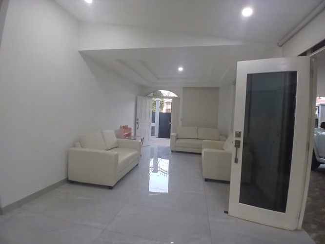FP: **¡Moderna Casa en Venta en Lomas del Valle, Managua!**  - Imagen 2