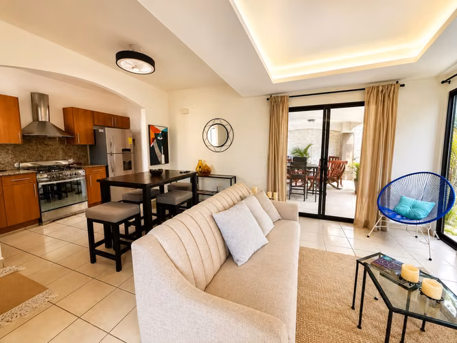  SE RENTA MODERNO TOWNHOUSE FULL MUEBLES CERCA DE GALERÍAS