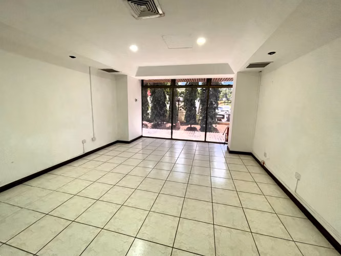 KC-Oficina corporativa en venta en una de las zonas más estratégicas de Managua - Imagen 6