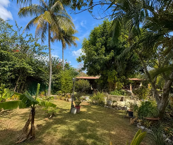 Casa en Venta en Colonial Los Robles | Amplio terreno y excelente ubicación
