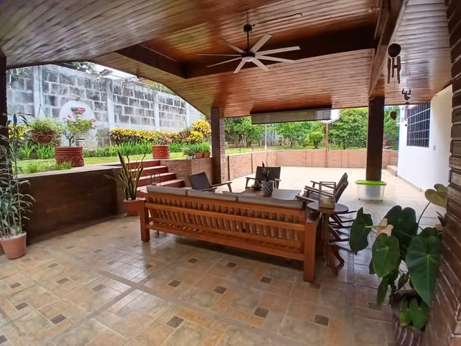 CASA EN VENTA CON APARTAMENTO INDEPENDIENTE | VILLA FONTANA SUR, MANAGUA - Imagen 4
