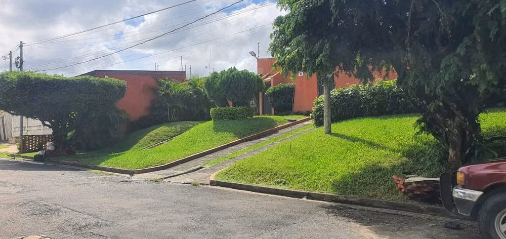 CASA EN VENTA CON APARTAMENTO INDEPENDIENTE | VILLA FONTANA SUR, MANAGUA - Imagen 12