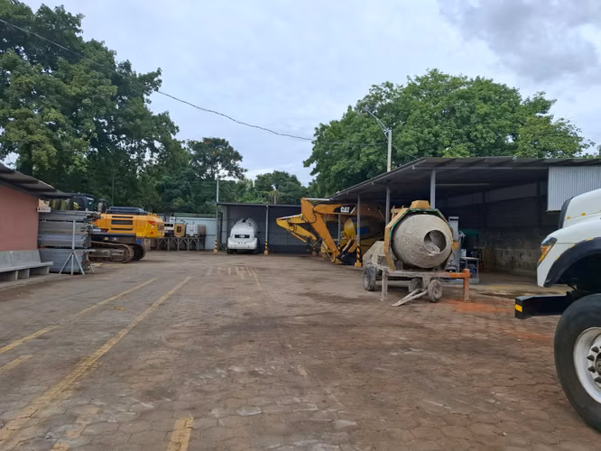 GG - Venta de local comercial  en Sabana Grande.