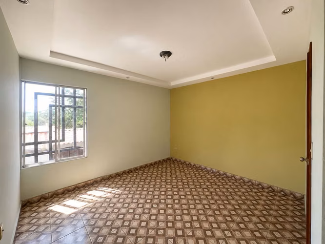 IM-Se vende casa con mejoras en Praderas de Sandino - Carretera nueva a León