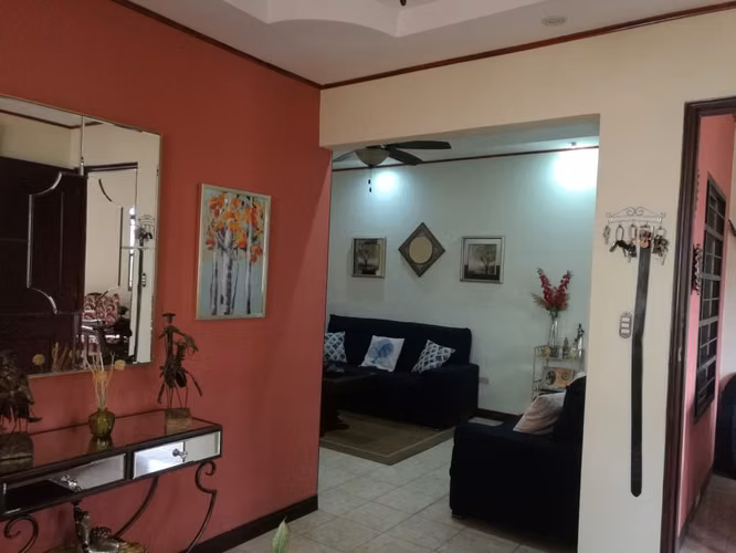 IM-Se vende casa con mejoras en Praderas de Sandino - Carretera nueva a León