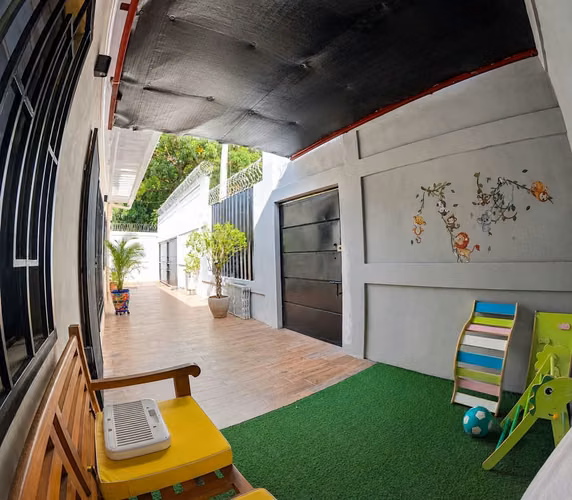 Oportunidad de comprar bella casa en Colonia Centroamérica. LR - Imagen 5