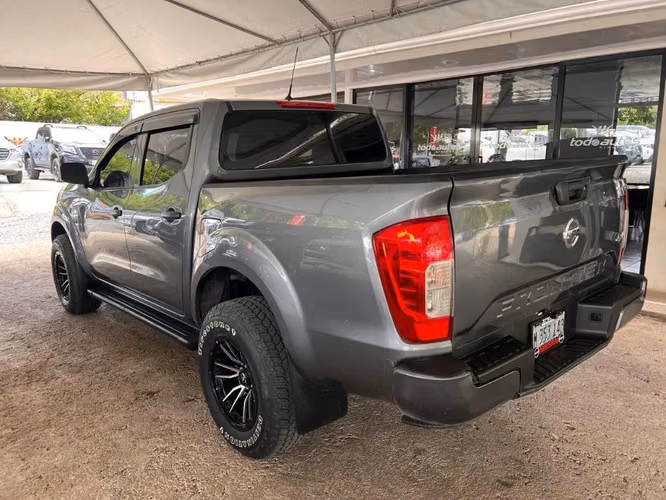 Nissan NP300 año 2023 mecánica - Imagen 6