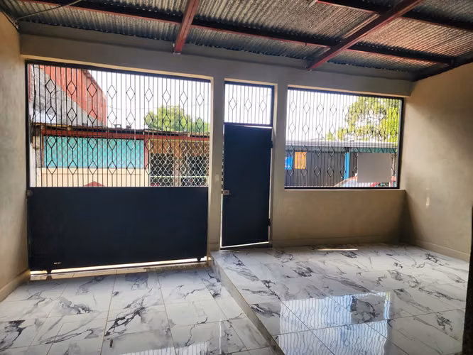 CASA EN VENTA B° JONATHAN GONZALES