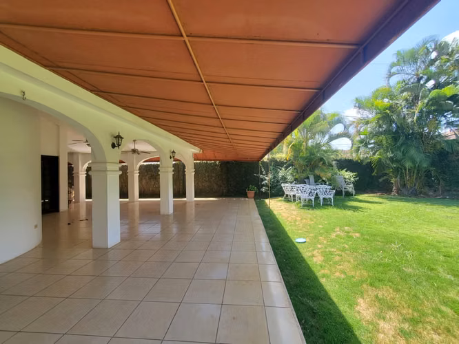 NO-Vendo casa en Estancia de Santo Domingo