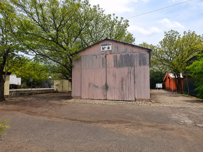 Winery available in Carretera Norte, located within a modern conglomerate of wineries 5382