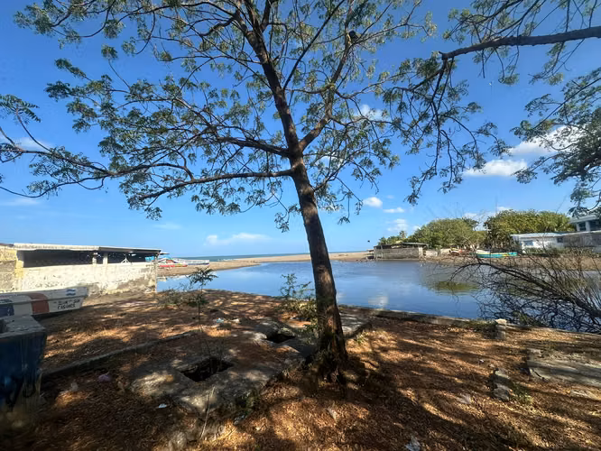 Se vende terreno 2 en 1 en casares. - Imagen 2