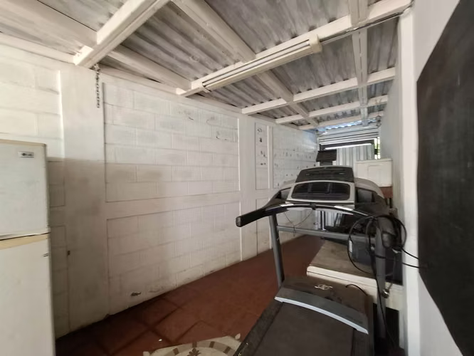 GG - Venta, casa de 2 plantas en Altamira