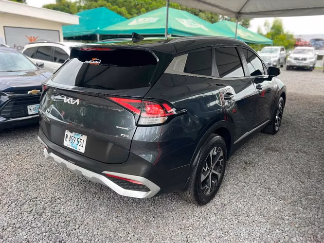 KIA SPORTAGE AWD AÑO 2023 - Imagen 3