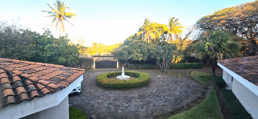Preciosa Casa en Alquiler Sobre Carretera Sur - Imagen 13