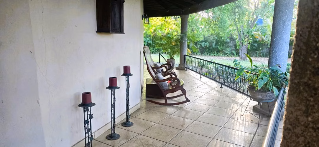 Preciosa Casa en Alquiler Sobre Carretera Sur - Imagen 8