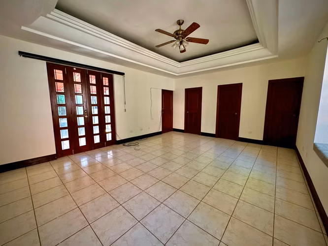 Preciosa Casa en Renta en Carretera Sur - Imagen 3