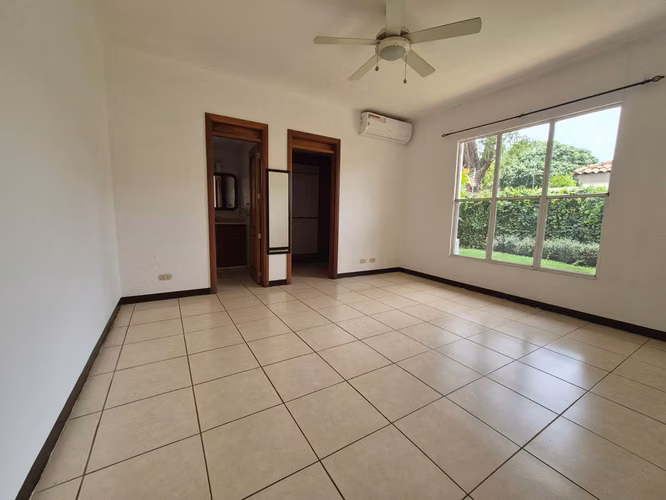 MF Se vende hermosa propiedad en Condominio en km 16 carretera a Masaya
