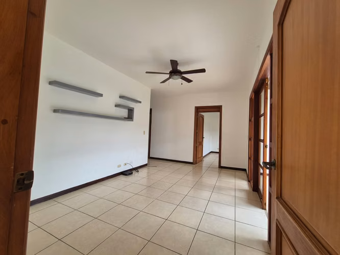 MF Se vende hermosa propiedad en Condominio en km 16 carretera a Masaya