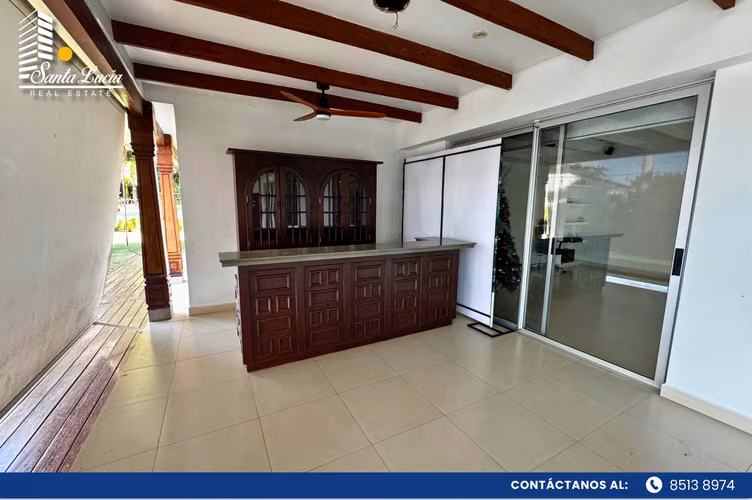  Casa en venta en Las Colinas - AC