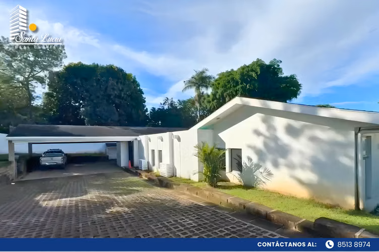  Casa en venta en Las Colinas - AC