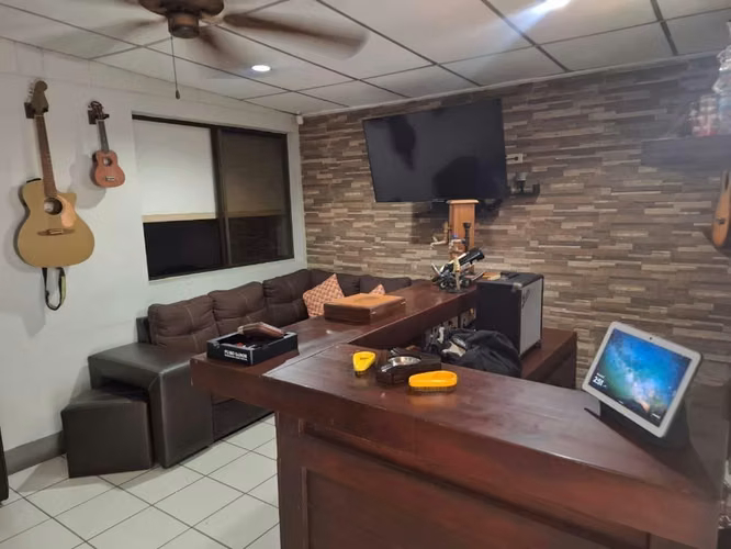 En venta Casa en Exclusiva Altamira, Calle Altamente Traficada!. - Imagen 2