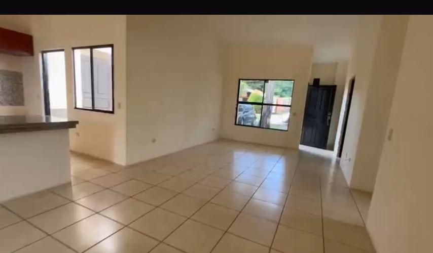 SE RENTA CASA EN VERACRUZ, CARRETERA A MASAYA SIN MUEBLES