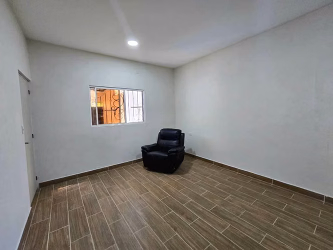 * Casa 100% Renovada en Ciudad El Doral  $98,500*